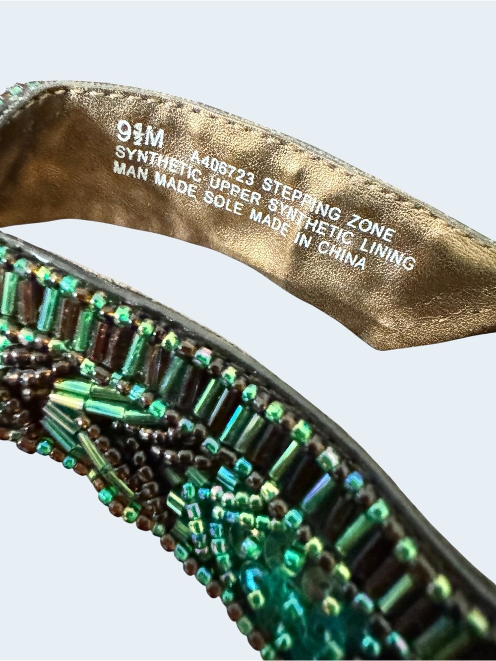 Kenneth Cole Reaction Women's Faux Turquoise & Beaded Thong Sandal Sz 9.5M - Picture 8 of 11